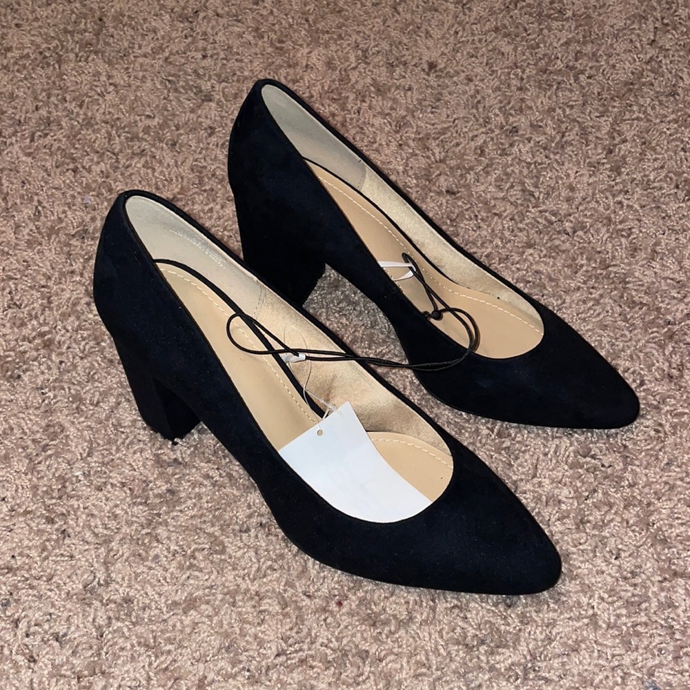Black business casual heels.